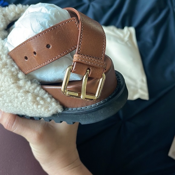 Louis Vuitton Paseo Line Sandal - Picture 6 of 9